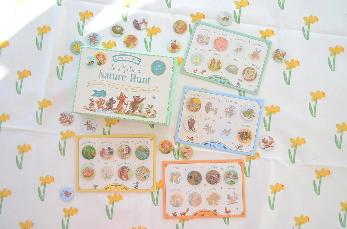 Freya Hartas: Brown Bear Wood - Let's Go on a Nature Hunt Memory Matching Game