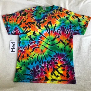 Medium Wild & Wavy Midnight Rainbow Scrunch Tee